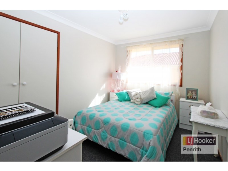 10 Harwood Circuit, Glenmore Park NSW 2745