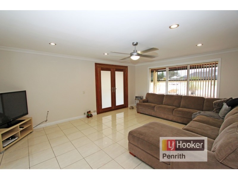 19 Salamander Street, St Clair NSW 2759