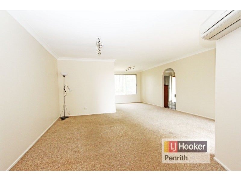 4 Martha Crescent, Cranebrook NSW 2749