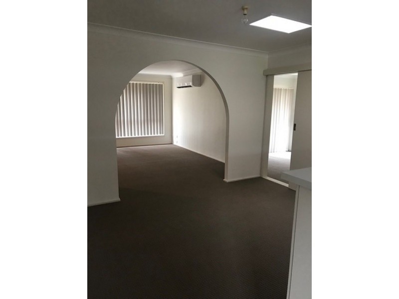 6 Nardu Place, South Penrith NSW 2750