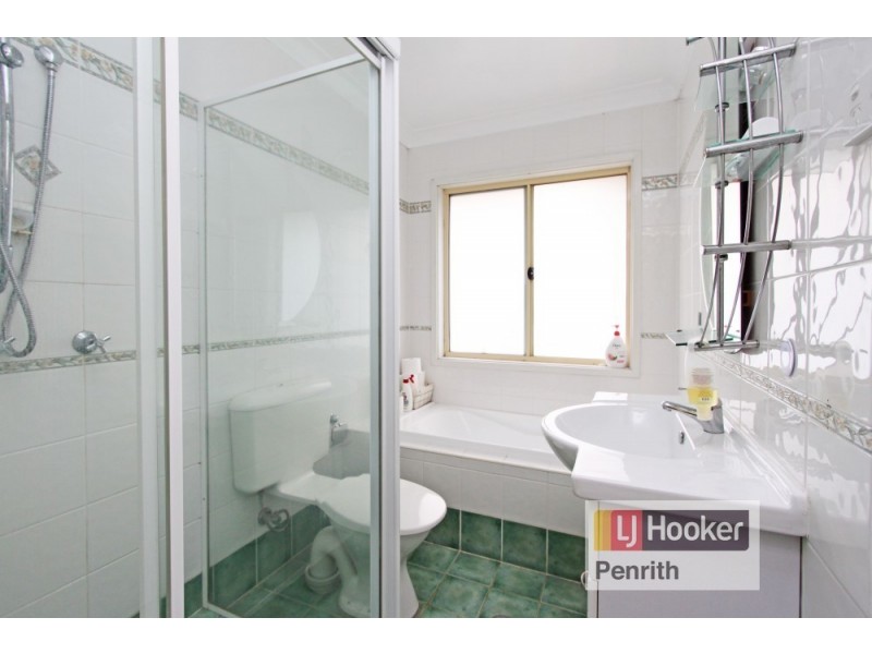 25 Tarawa Road, Lethbridge Park NSW 2770