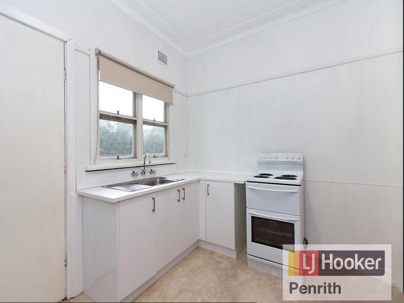 37 Elizabeth Crescent, Kingswood NSW 2747