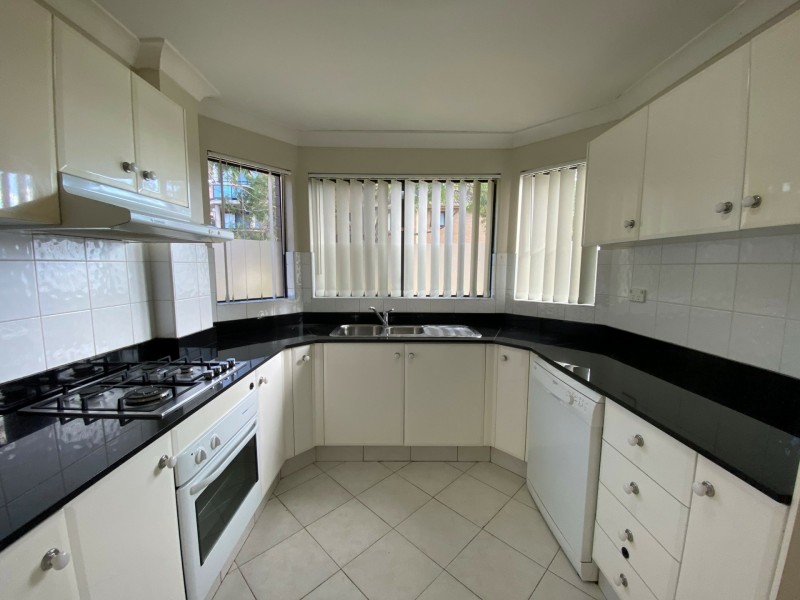 2/20-26 Jenner Street, Baulkham Hills NSW 2153