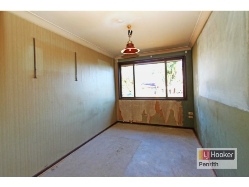 16 Lowanna Drive, South Penrith NSW 2750