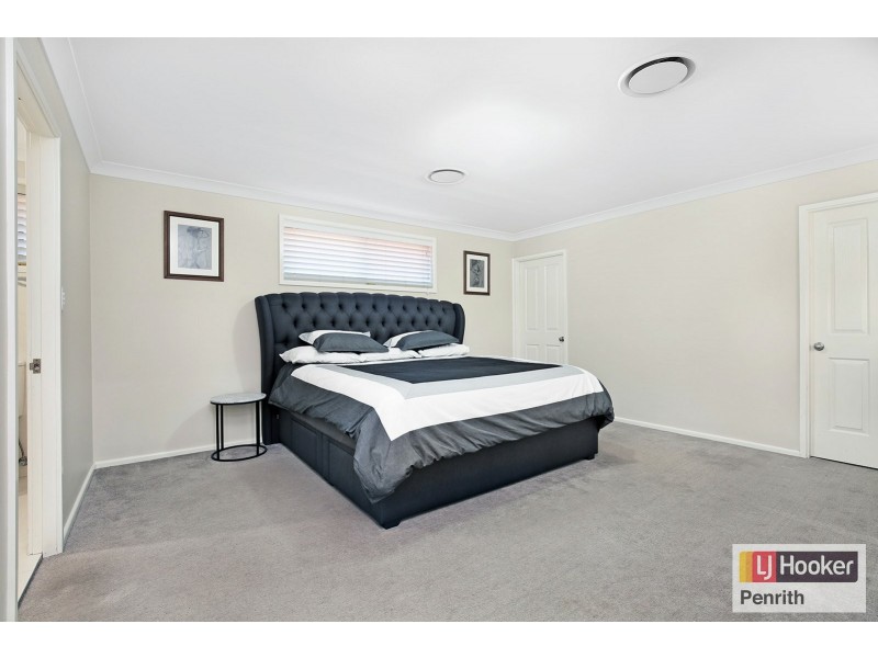 17 Grazier Crescent, Werrington Downs NSW 2747