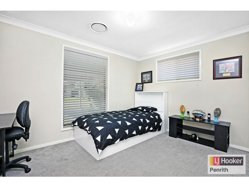 17 Grazier Crescent, Werrington Downs NSW 2747