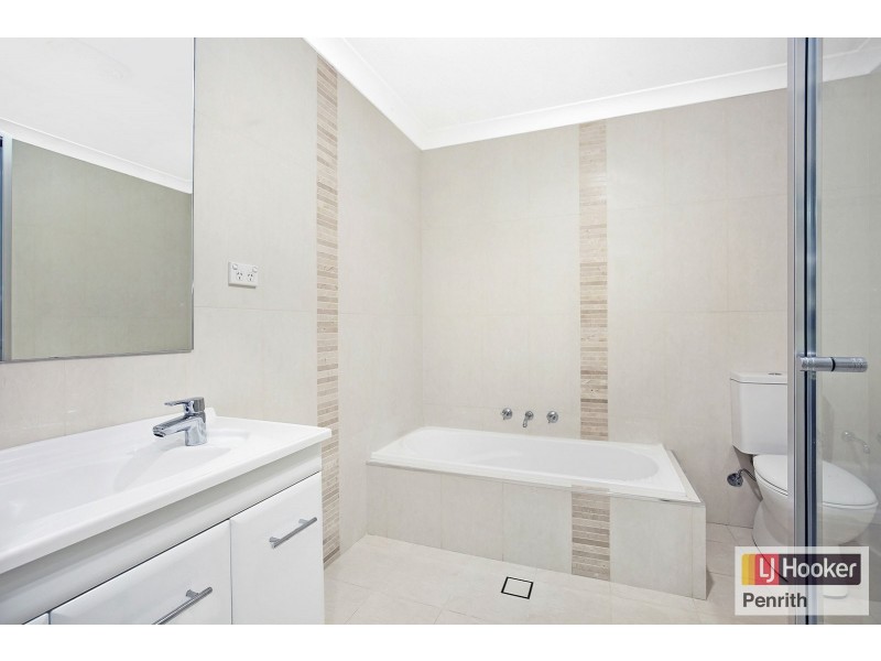 17 Grazier Crescent, Werrington Downs NSW 2747