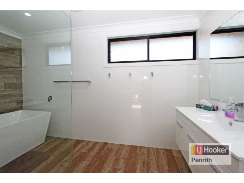 6 Bunce Place, Werrington County NSW 2747