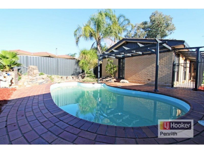 6 Bunce Place, Werrington County NSW 2747