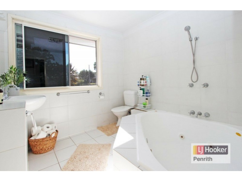 2/20 Kiparra Crescent, South Penrith NSW 2750