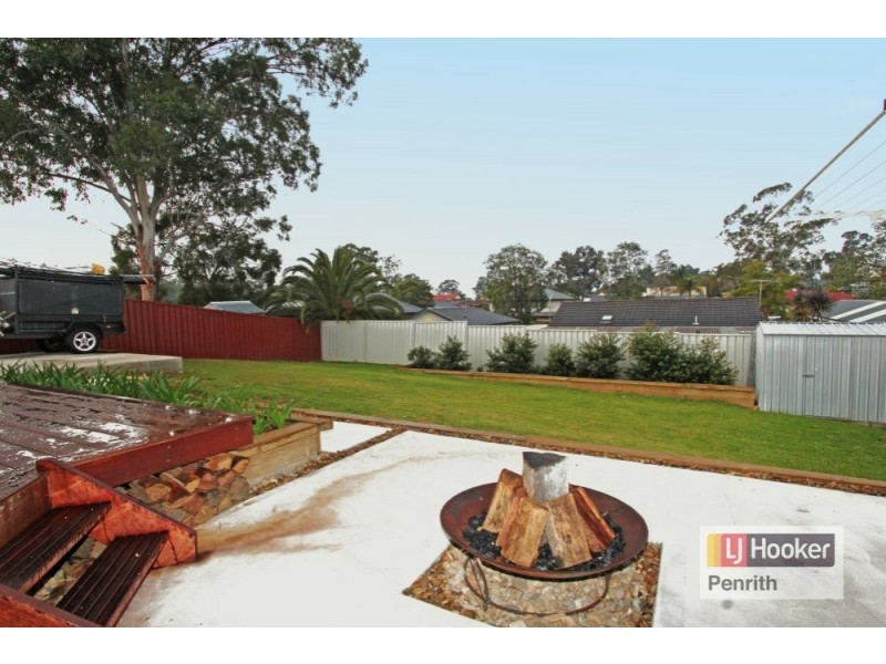 12 Dampier Avenue, Werrington County NSW 2747