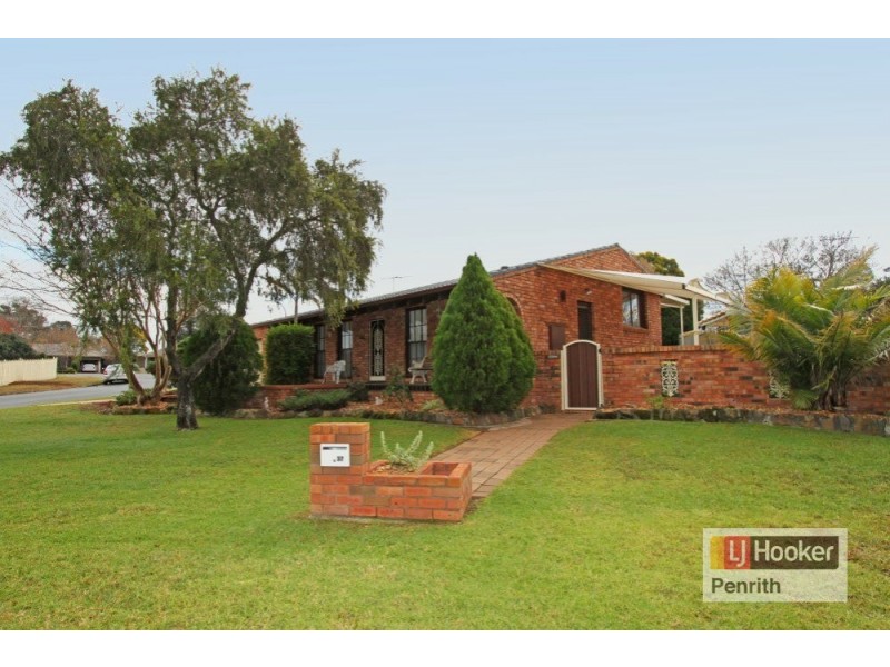 37 Charles Sturt Drive, Werrington County NSW 2747