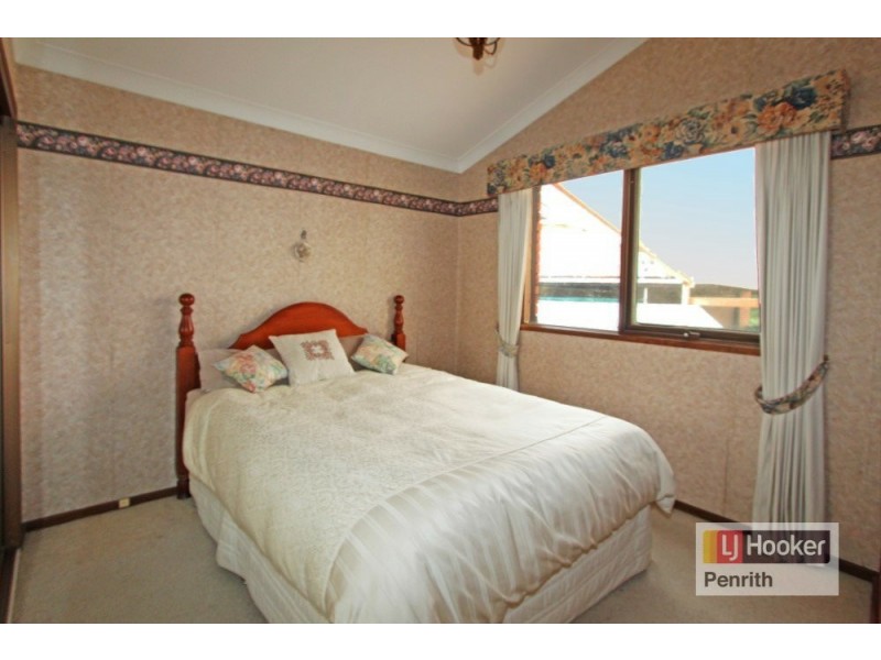 37 Charles Sturt Drive, Werrington County NSW 2747