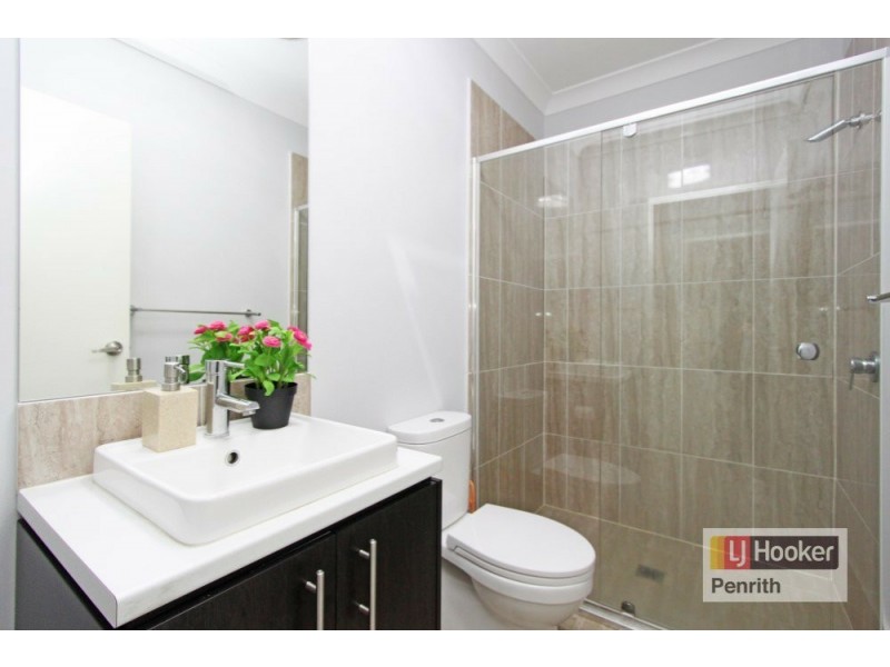 69 Binyang Avenue, Glenmore Park NSW 2745