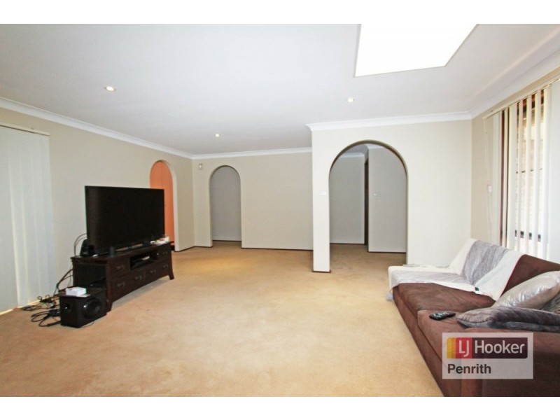 61 Newham Drive, Cambridge Gardens NSW 2747