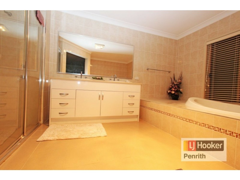 6 Burlington Street, Claremont Meadows NSW 2747