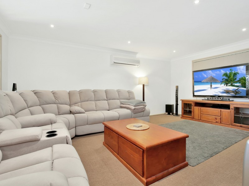 9 Samuel Foster Drive, South Penrith NSW 2750