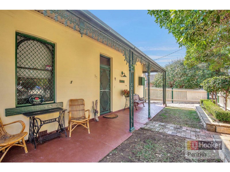 33 Lemongrove Road, Penrith NSW 2750