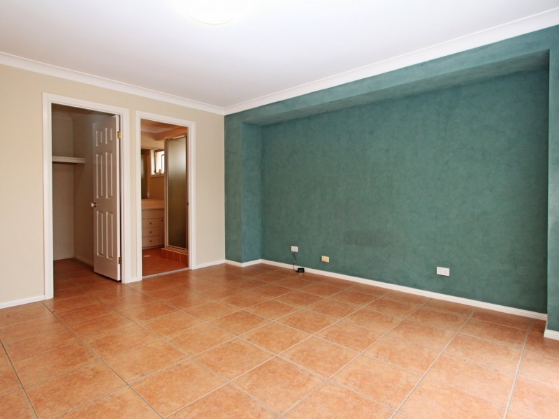 5 Dorrington Place, Glenmore Park NSW 2745