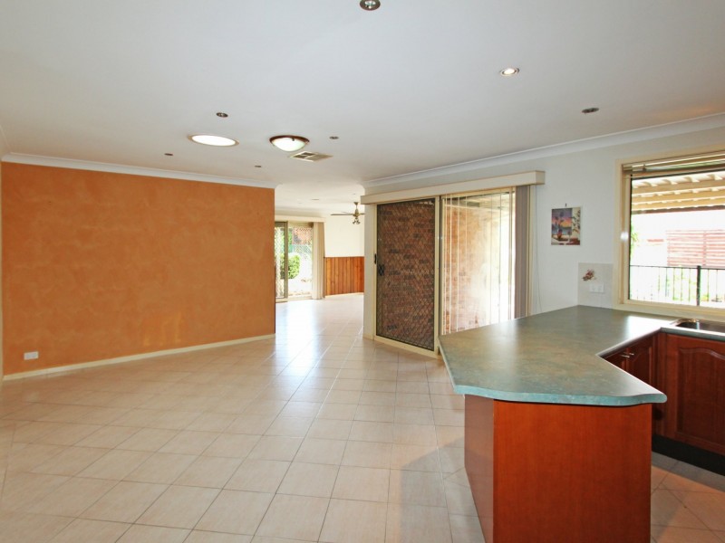 14 Yellowgum Close, Glenmore Park NSW 2745