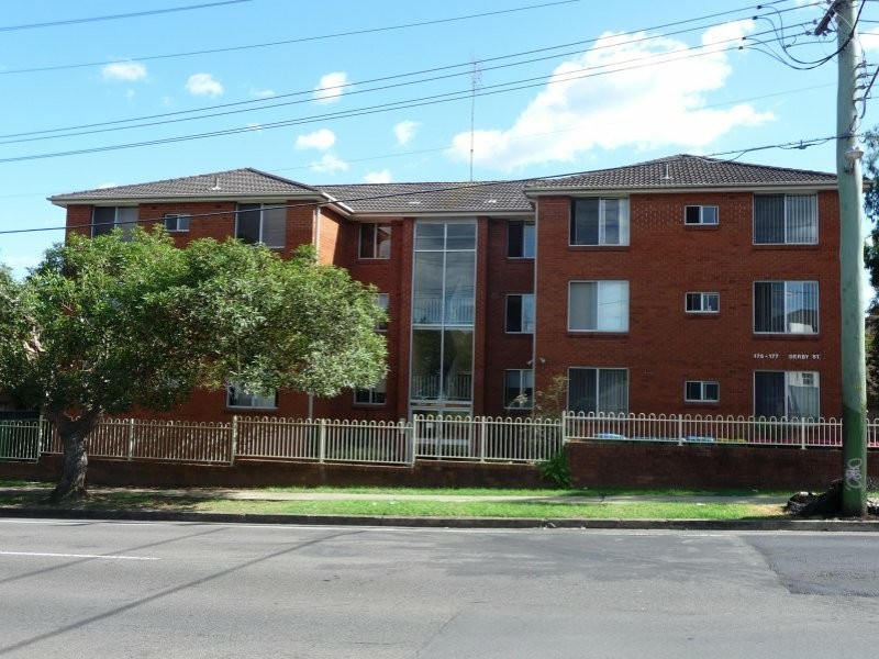 2/175 Derby Street, Penrith NSW 2750