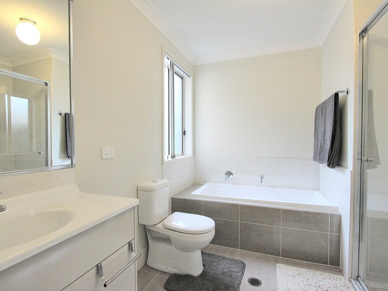 101 Glenmore Ridge Drive, Glenmore Park NSW 2745