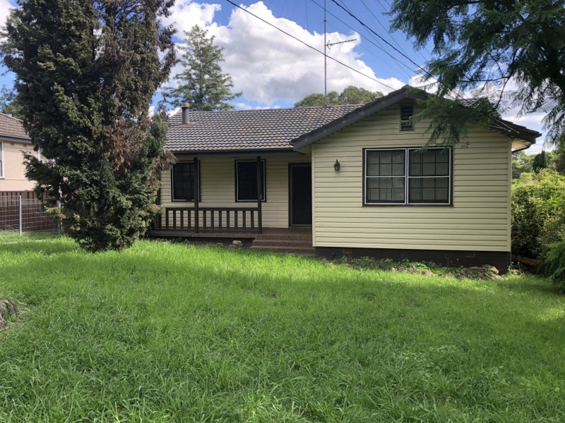 10 Nella Dan Avenue, Tregear NSW 2770