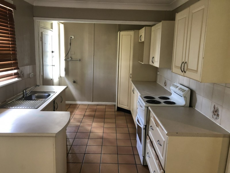 10 Nella Dan Avenue, Tregear NSW 2770