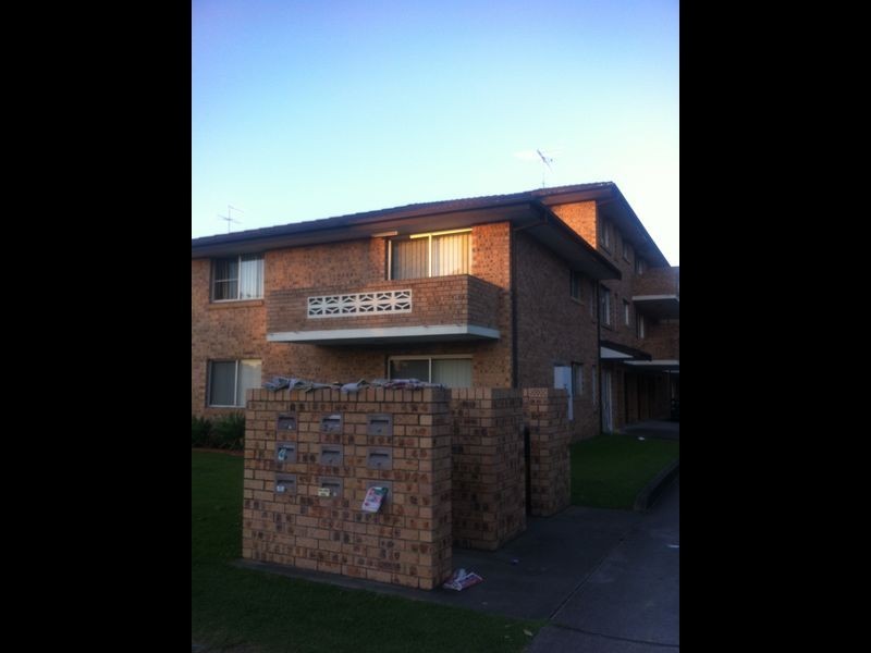 4/16 Bringelly Road, Kingswood NSW 2747