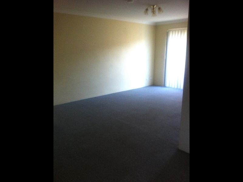 4/16 Bringelly Road, Kingswood NSW 2747