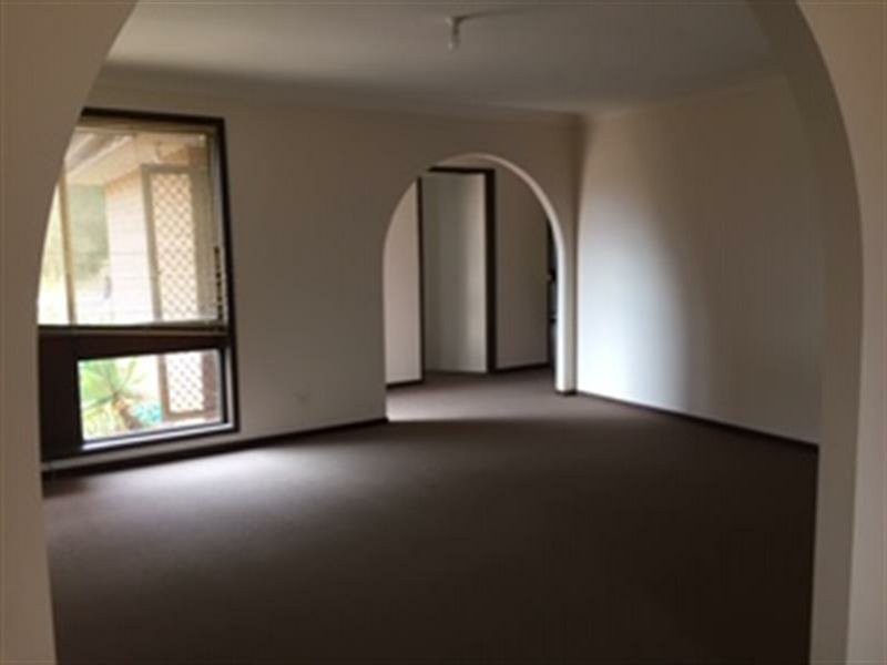 30 Solander Drive, St Clair NSW 2759