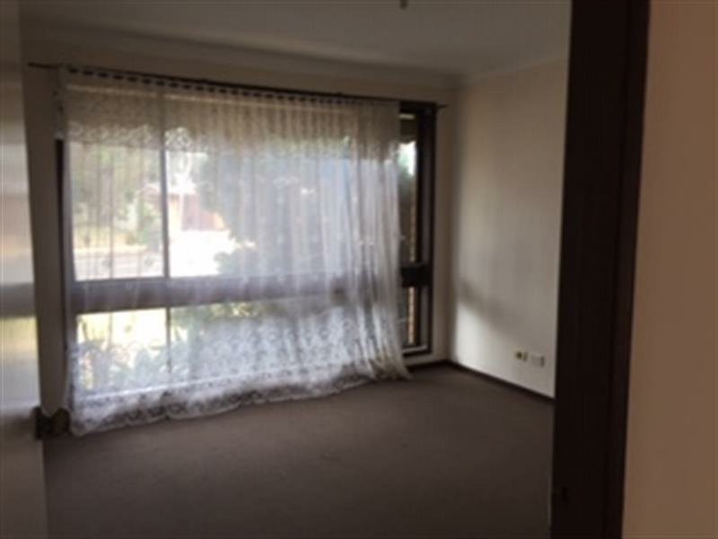 30 Solander Drive, St Clair NSW 2759