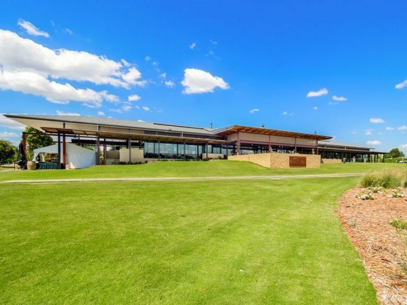 15 Farmingdale Court, Luddenham NSW 2745