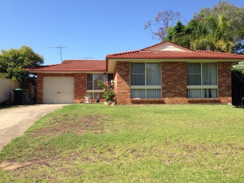91 Explorers Way, St Clair NSW 2759