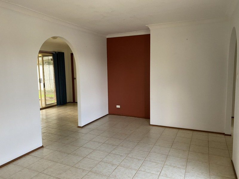 91 Explorers Way, St Clair NSW 2759