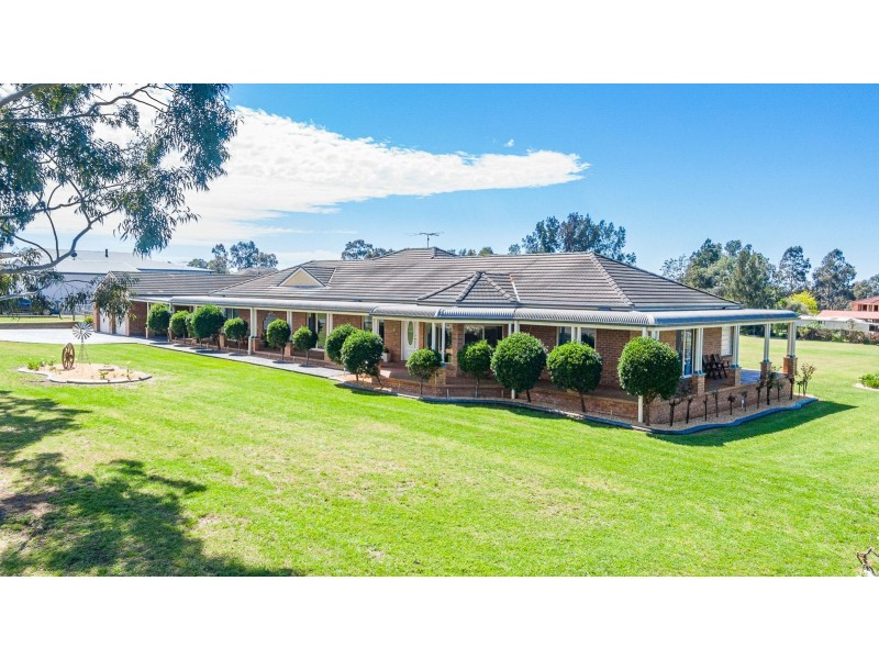 5 Verdelho Way, Orchard Hills NSW 2748