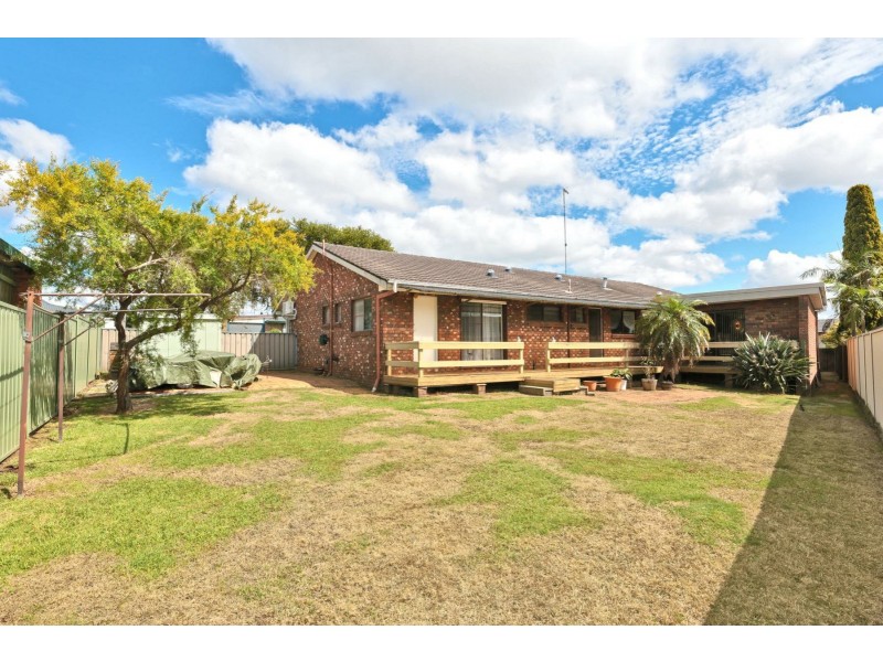 1 Nerang Circuit, South Penrith NSW 2750