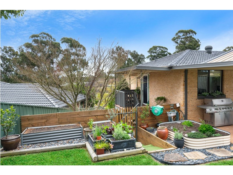 1 Bernarra Place, Cranebrook NSW 2749