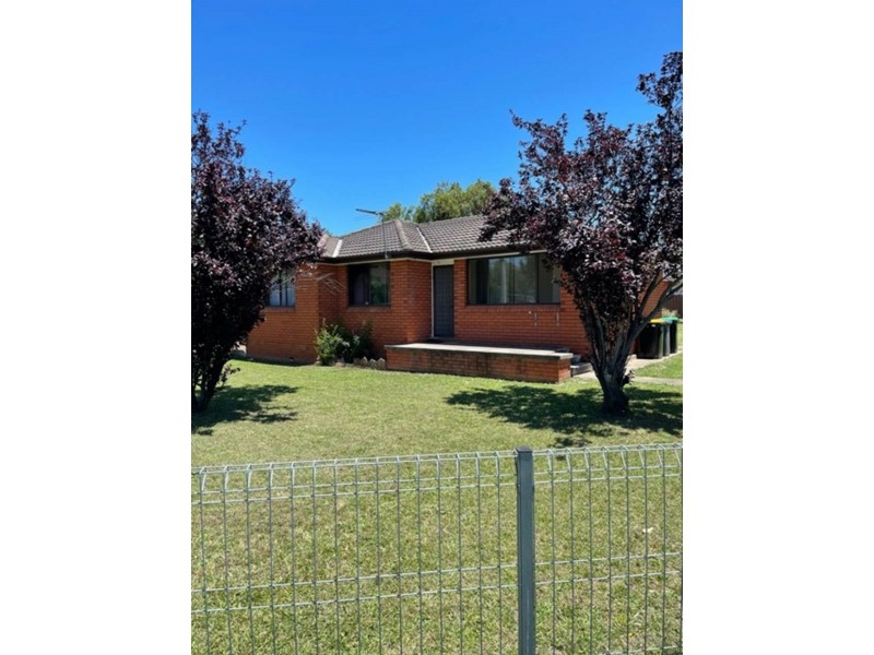 27 Jones Street, Kingswood NSW 2747