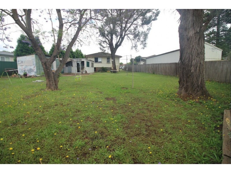 33 Cedar Crescent, St Marys NSW 2760