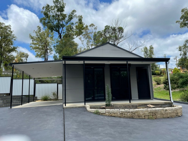 4a` Eighteenth Ave, Warragamba NSW 2752