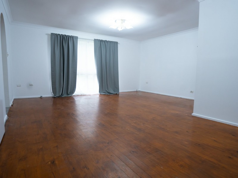 2 Strauss Road, St Clair NSW 2759