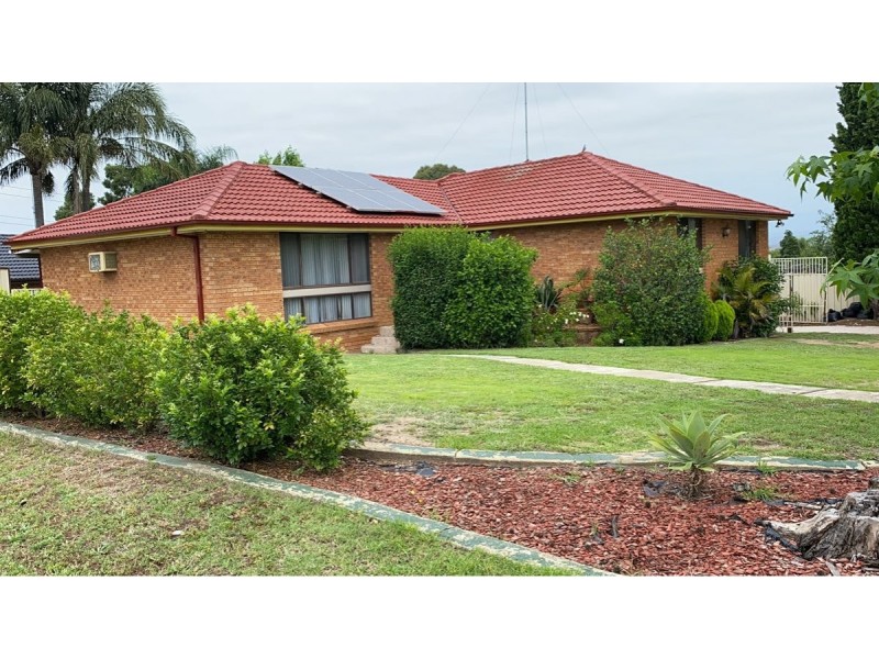 2 Strauss Road, St Clair NSW 2330
