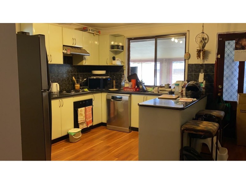 2 Strauss Road, St Clair NSW 2330