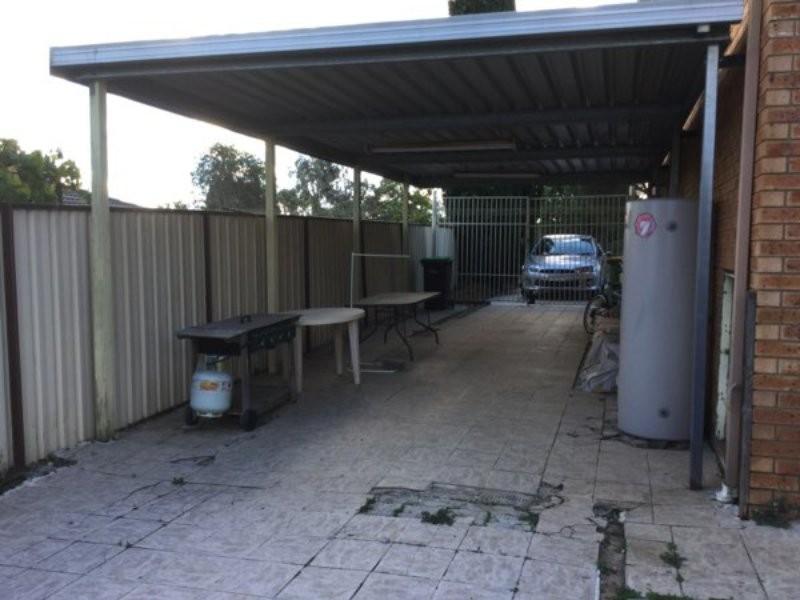 2 Strauss Road, St Clair NSW 2330