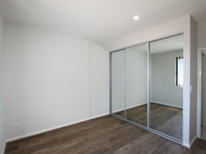 810/240-250 Great Western Highway, Kingswood NSW 2747