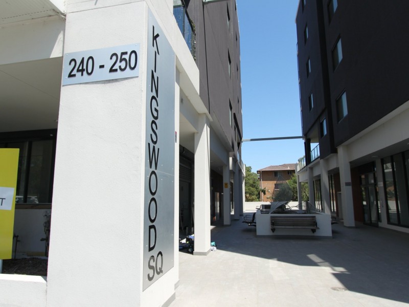 810/240-250 Great Western Highway, Kingswood NSW 2747