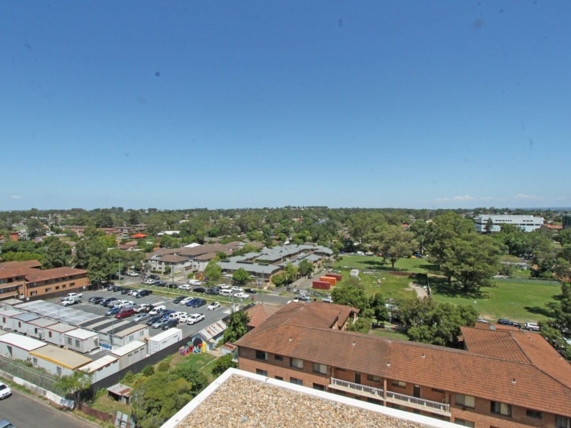 810/240-250 Great Western Highway, Kingswood NSW 2747