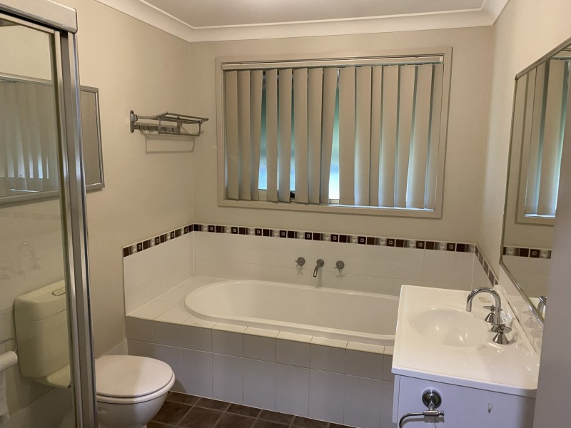 2/2 Sydney Street, Oxley Park NSW 2760