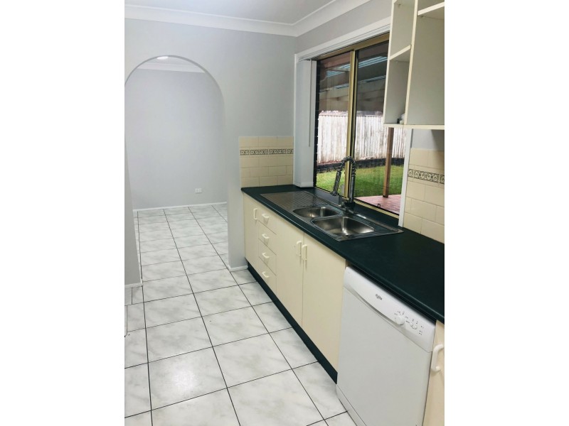 1 Gemstone Way, Oakhurst NSW 2761